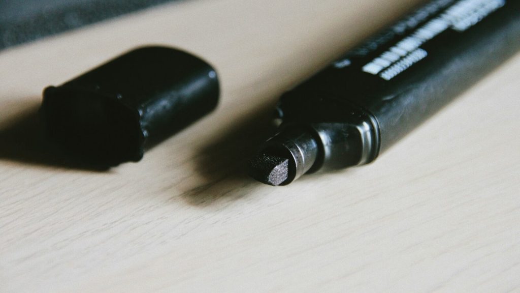 How to Clean Alcohol Marker Nibs and When to Replace Them