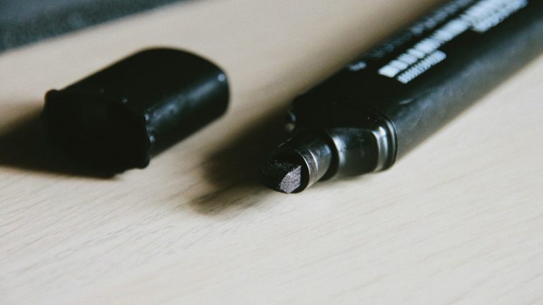 How to Clean Alcohol Marker Nibs and When to Replace Them